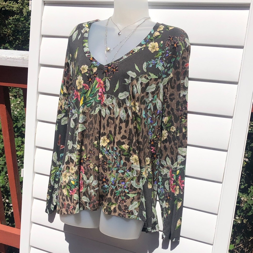 Johnny Was Olive Floral & Leopard Print V-Neck Long Sleeve Top - Picture 3 of 9